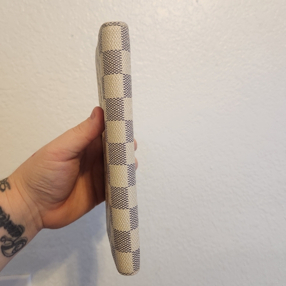 💯 Authentic Damier Azur Wallet - Picture 7 of 14